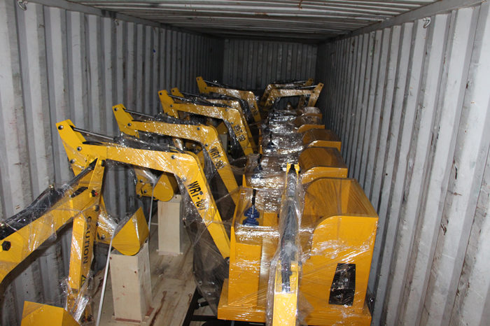 熱烈祝賀沃爾華集團首批200臺兒童挖掘機順利出口歐洲