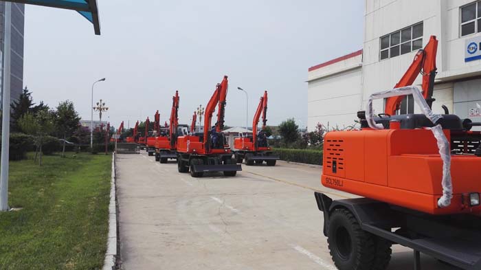 熱烈祝賀沃爾華集團(tuán) 60臺(tái)輪式挖掘機(jī)批量出口泰國