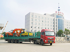 沃爾華集團(tuán)2臺(tái)挖掘機(jī)再次出口委內(nèi)瑞拉