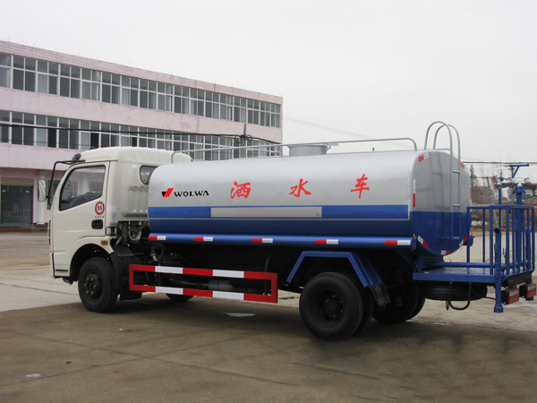 東風多利卡灑水車